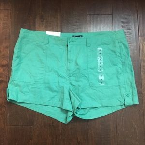 Gap green linen shorts